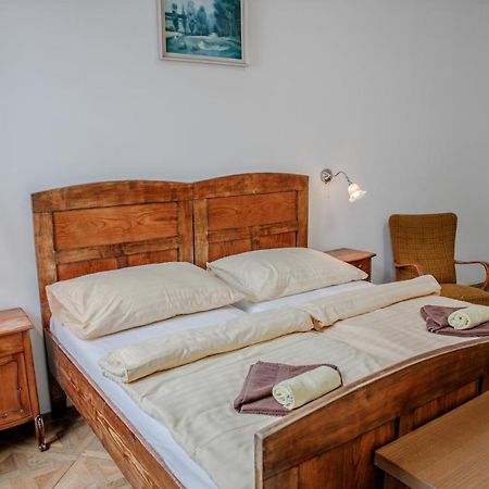 Cuba Bar & Hostel Ческе-Будеёвице Экстерьер фото