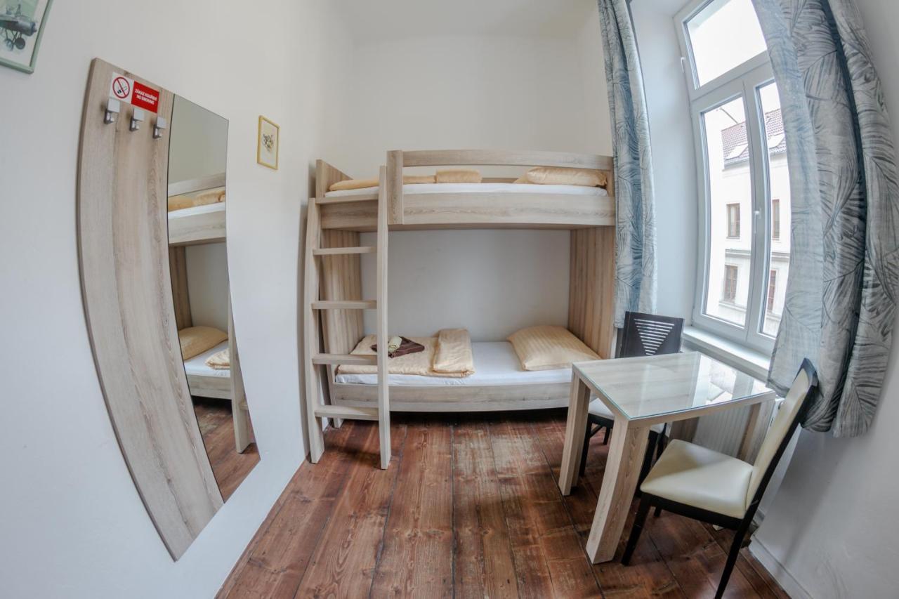 Cuba Bar & Hostel Ческе-Будеёвице Экстерьер фото